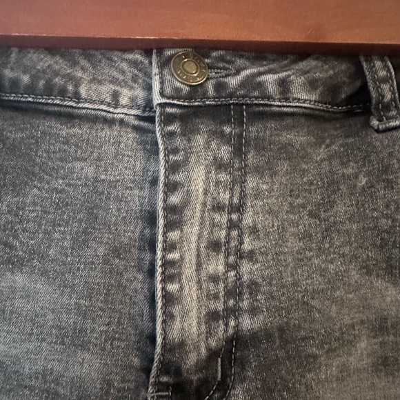 Jean Shorts - Picture 2 of 9